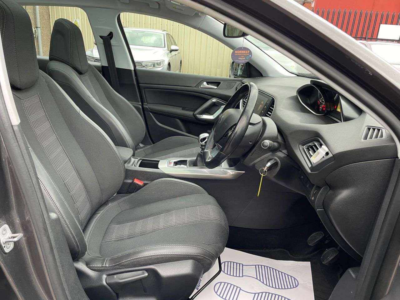 2018 PEUGEOT 308 2018 PEUGEOT 308