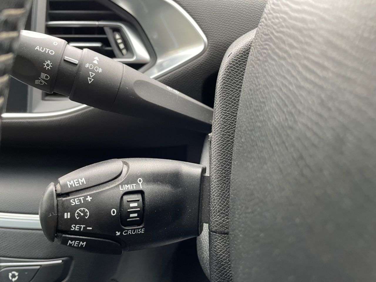 2018 PEUGEOT 308 2018 PEUGEOT 308