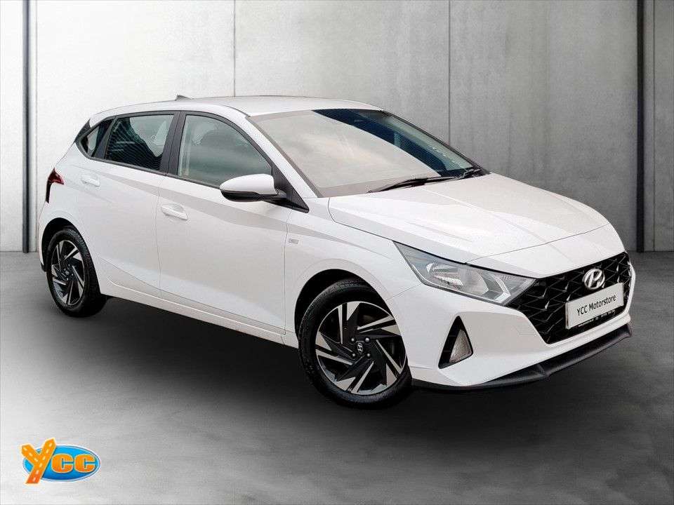 A 2023 HYUNDAI I20 1.0 T-GDi MHEV SE Connect Hatchback 5dr Petrol Hybrid DCT Euro 6 (s/s) (100 A 2023 HYUNDAI I20 1.0 T-GDi MHEV SE Connect Hatchback 5dr Petrol Hybrid DCT Euro 6 (s/s) (100