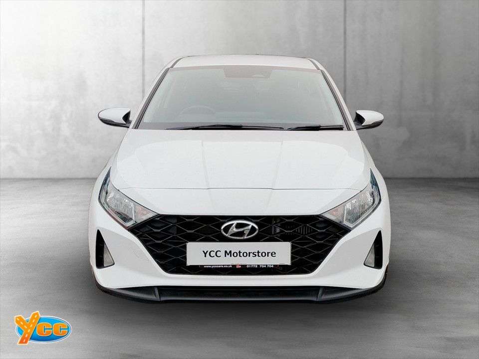 A 2023 HYUNDAI I20 1.0 T-GDi MHEV SE Connect Hatchback 5dr Petrol Hybrid DCT Euro 6 (s/s) (100 A 2023 HYUNDAI I20 1.0 T-GDi MHEV SE Connect Hatchback 5dr Petrol Hybrid DCT Euro 6 (s/s) (100