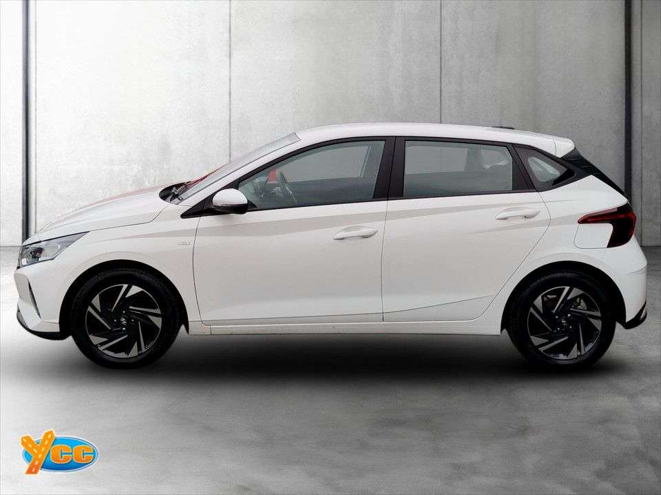 A 2023 HYUNDAI I20 1.0 T-GDi MHEV SE Connect Hatchback 5dr Petrol Hybrid DCT Euro 6 (s/s) (100 A 2023 HYUNDAI I20 1.0 T-GDi MHEV SE Connect Hatchback 5dr Petrol Hybrid DCT Euro 6 (s/s) (100