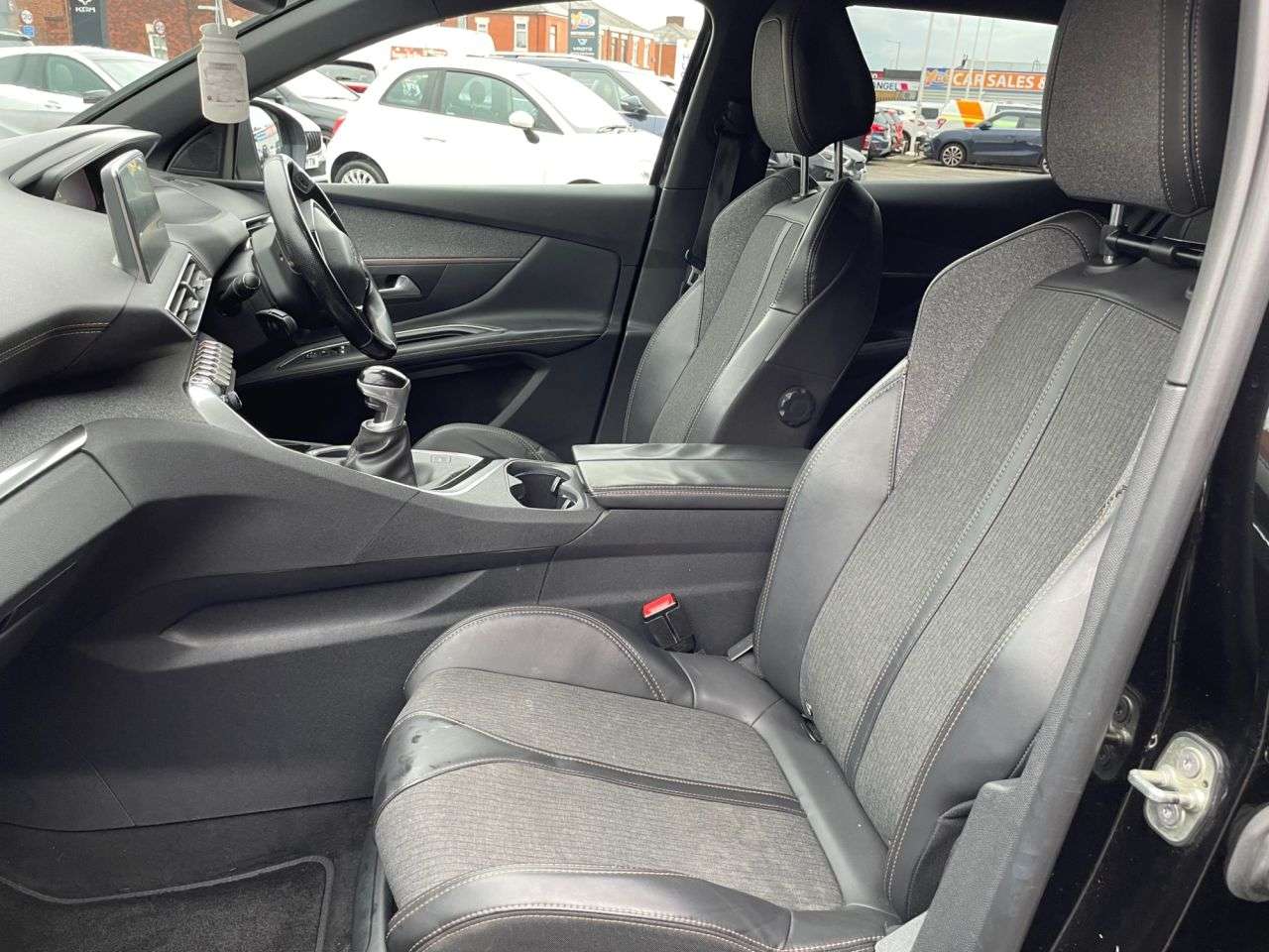 2017 PEUGEOT 3008 2017 PEUGEOT 3008