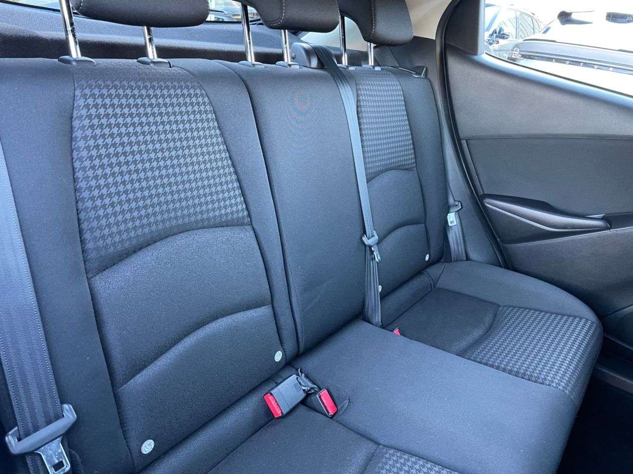 2019 MAZDA MAZDA2 2019 MAZDA MAZDA2