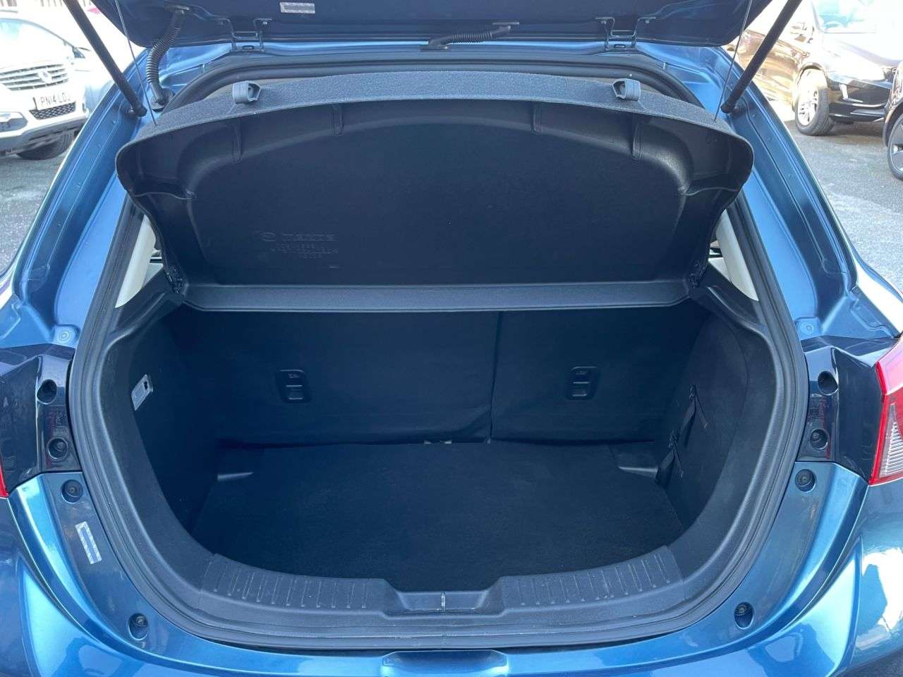 2019 MAZDA MAZDA2 2019 MAZDA MAZDA2