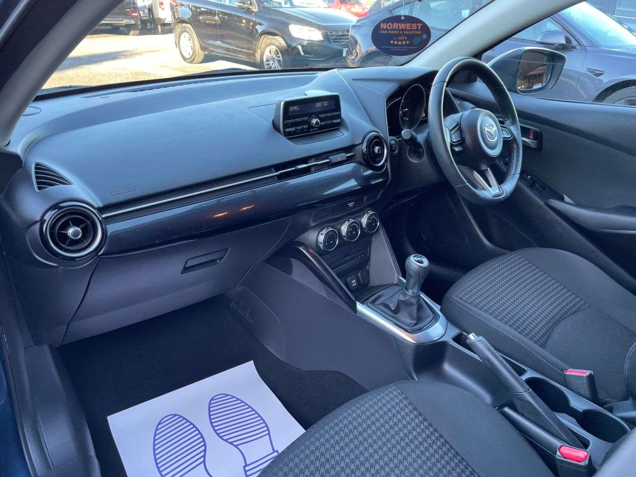 2019 MAZDA MAZDA2 2019 MAZDA MAZDA2