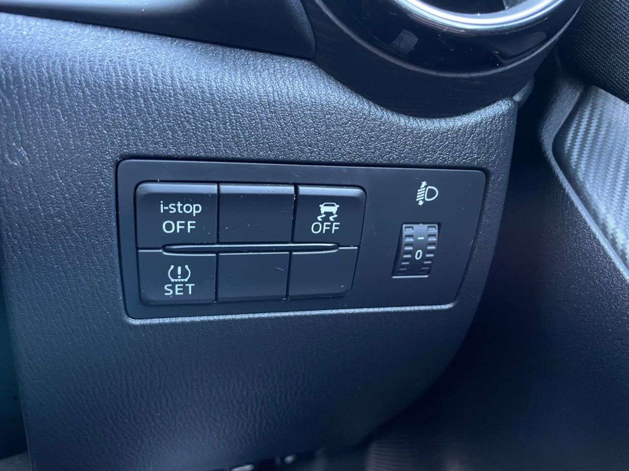 2019 MAZDA MAZDA2 2019 MAZDA MAZDA2