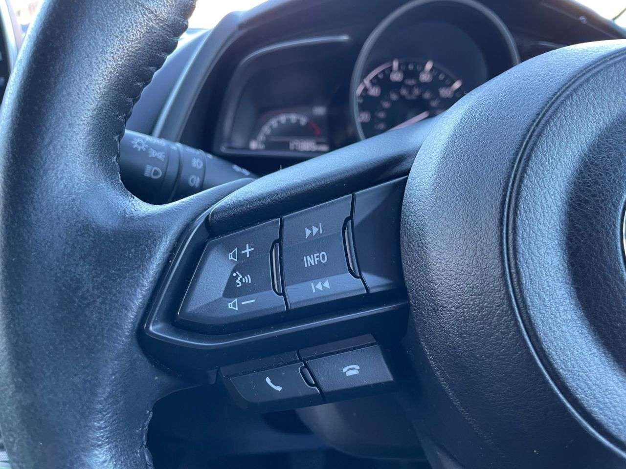 2019 MAZDA MAZDA2 2019 MAZDA MAZDA2