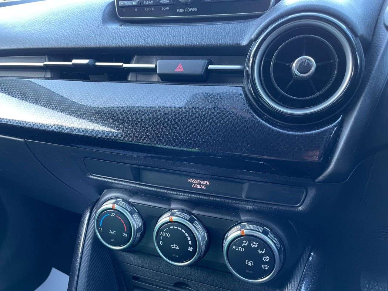 2019 MAZDA MAZDA2 2019 MAZDA MAZDA2