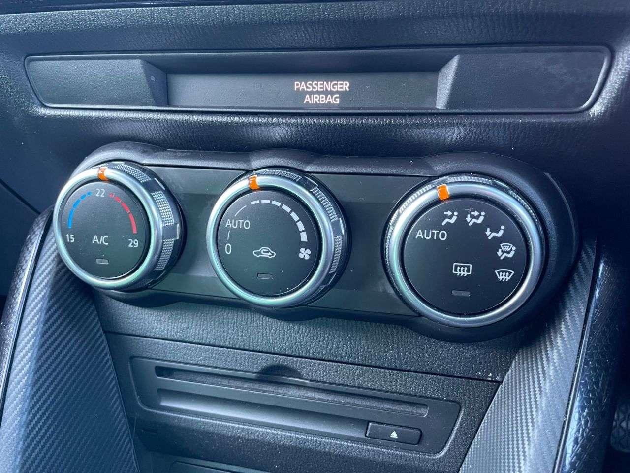 2019 MAZDA MAZDA2 2019 MAZDA MAZDA2