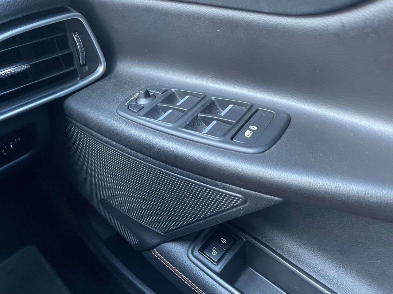 2018 JAGUAR XE 2018 JAGUAR XE