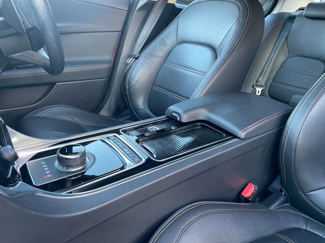 2018 JAGUAR XE 2018 JAGUAR XE