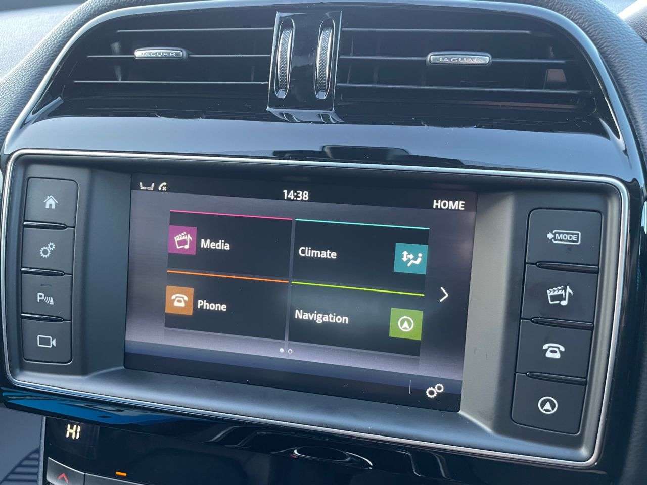 2018 JAGUAR XE 2018 JAGUAR XE