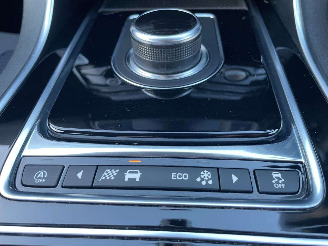 2018 JAGUAR XE 2018 JAGUAR XE