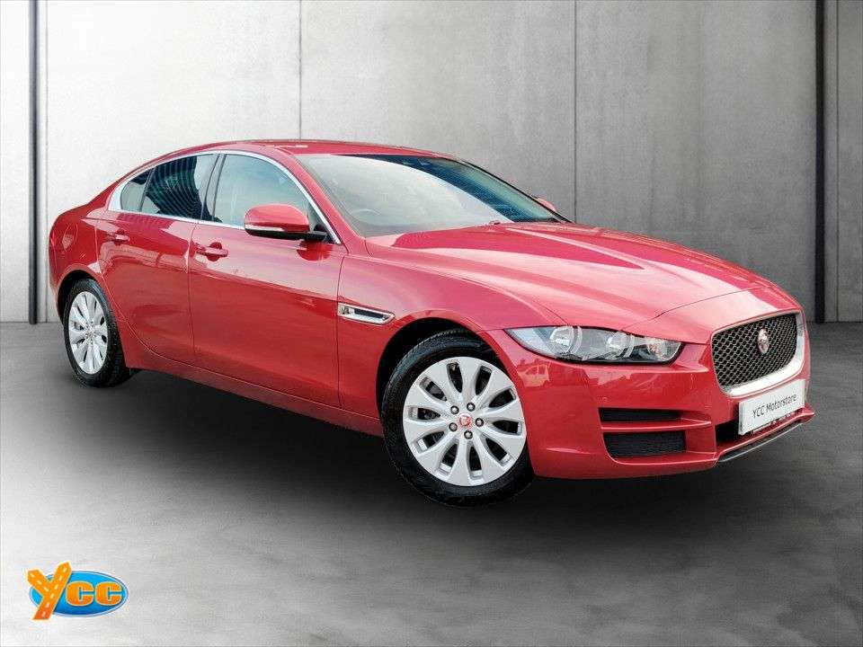 A 2018 JAGUAR XE 2.0d Prestige Saloon 4dr Diesel Auto Euro 6 (s/s) (163 ps) 4 STAMP FULL SER A 2018 JAGUAR XE 2.0d Prestige Saloon 4dr Diesel Auto Euro 6 (s/s) (163 ps) 4 STAMP FULL SER