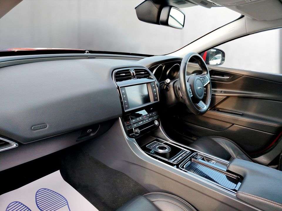 2018 JAGUAR XE 2018 JAGUAR XE