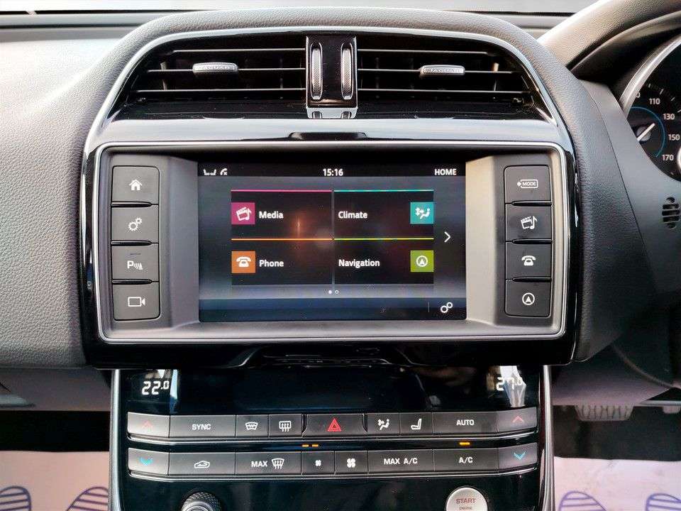 2018 JAGUAR XE 2018 JAGUAR XE