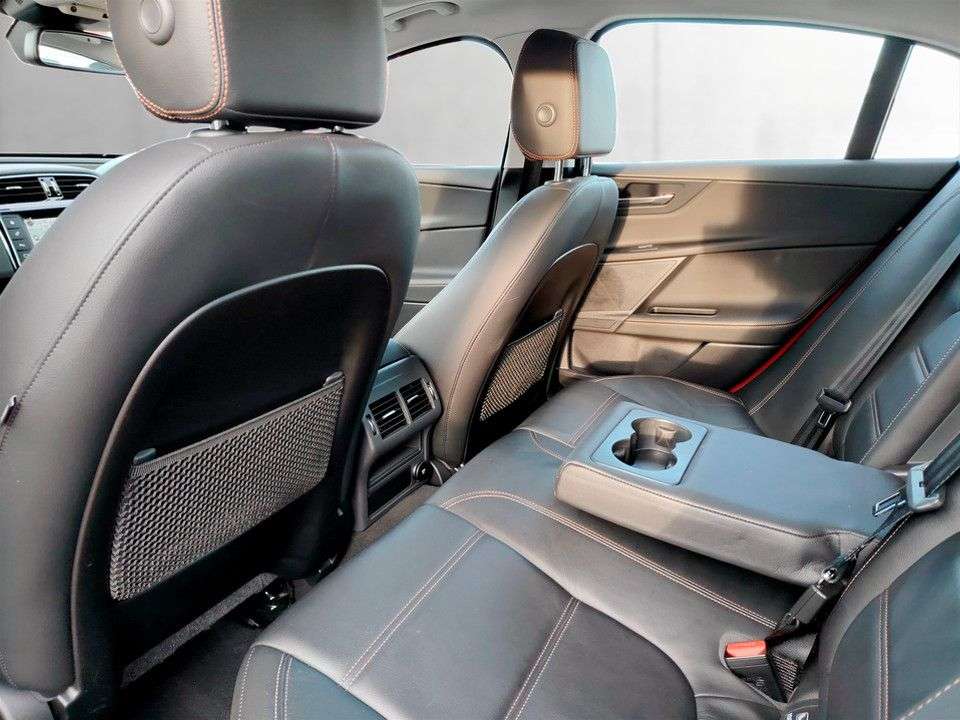 2018 JAGUAR XE 2018 JAGUAR XE