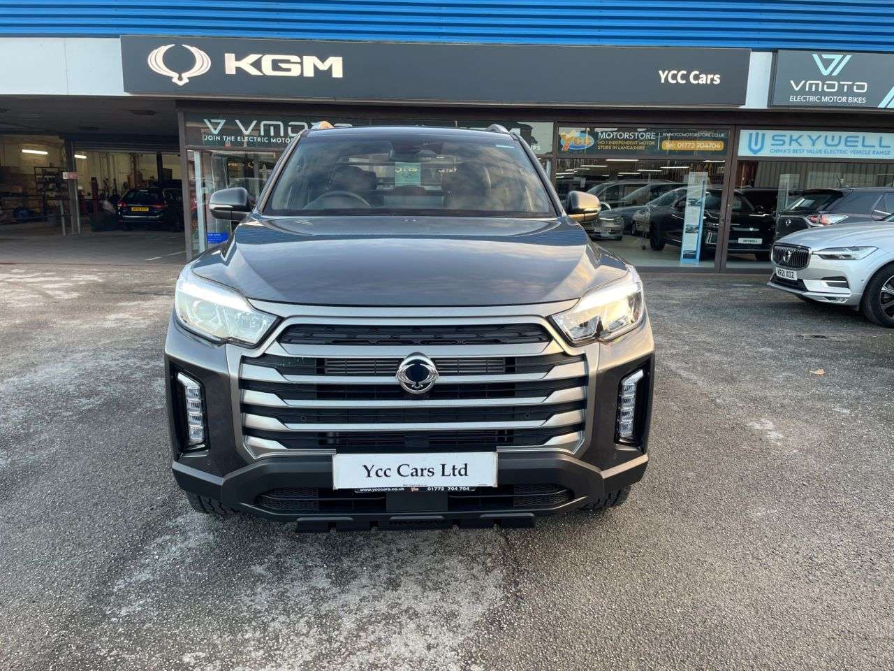 A 2025 KGM MUSSO 2.2D Saracen Pickup Double Cab 4dr Diesel Auto 4WD Euro 6 (202 ps) ROLL BAC A 2025 KGM MUSSO 2.2D Saracen Pickup Double Cab 4dr Diesel Auto 4WD Euro 6 (202 ps) ROLL BAC