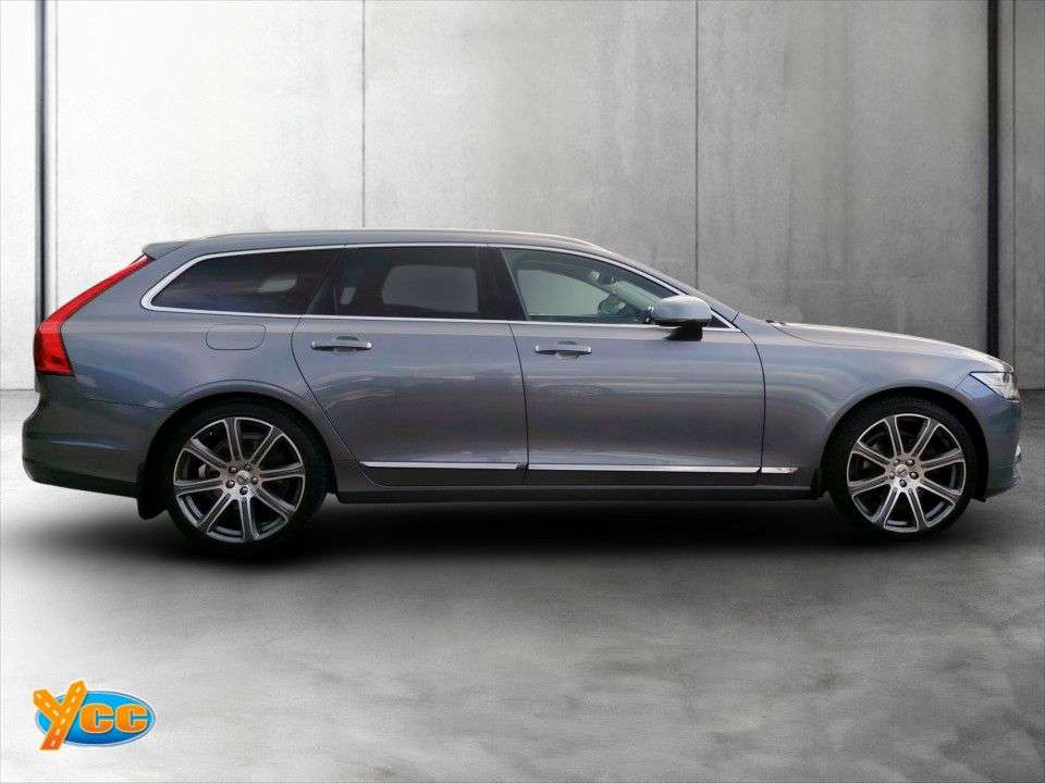 2017 VOLVO V90 2017 VOLVO V90
