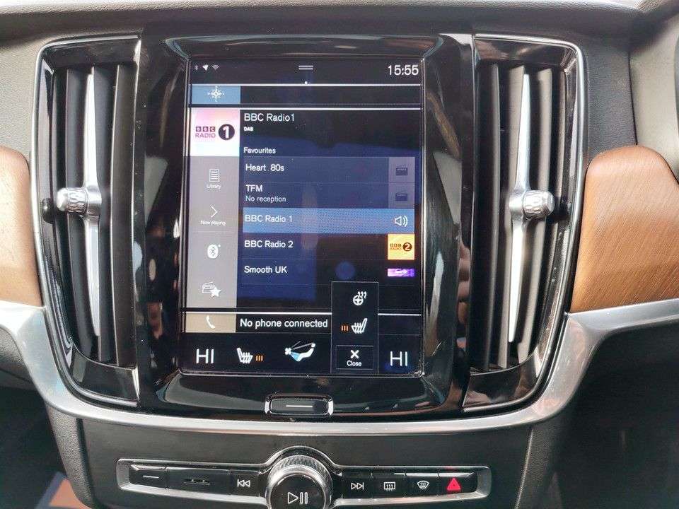 2017 VOLVO V90 2017 VOLVO V90