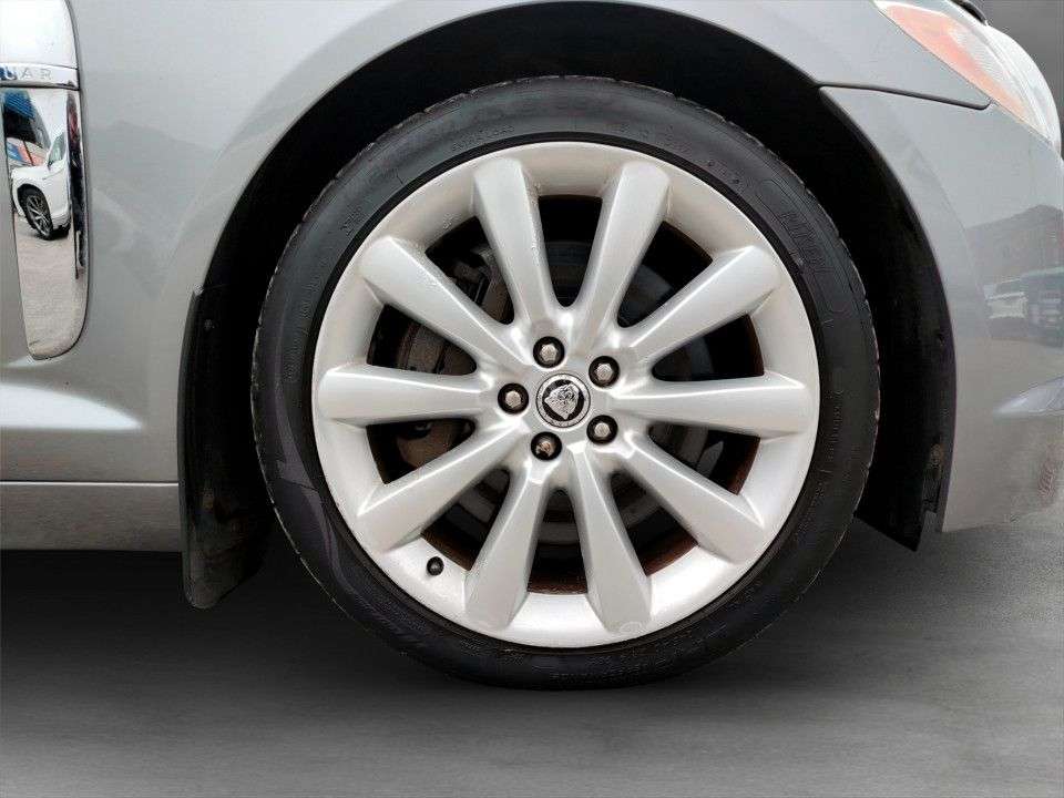 2011 JAGUAR XF 2011 JAGUAR XF