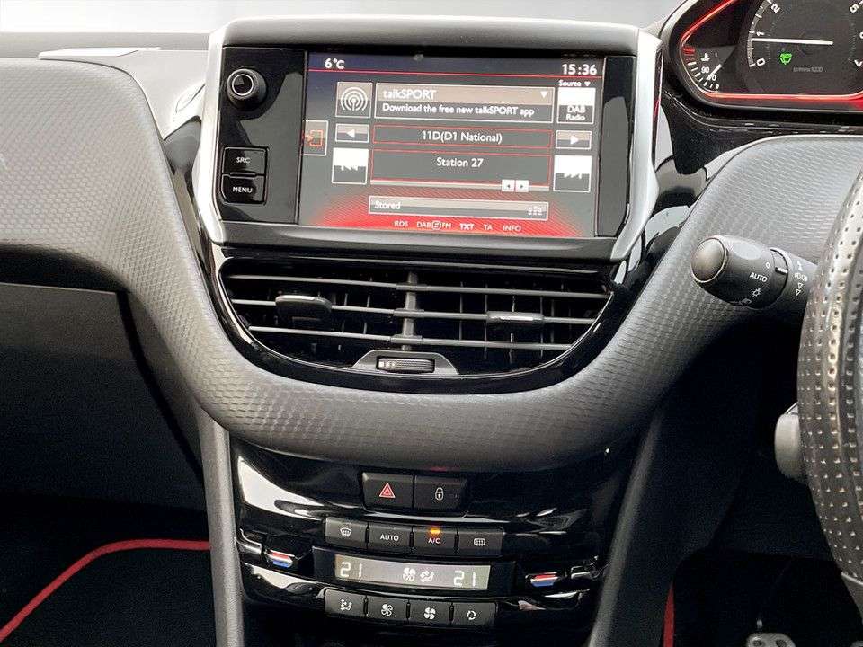 2017 PEUGEOT 2008 2017 PEUGEOT 2008