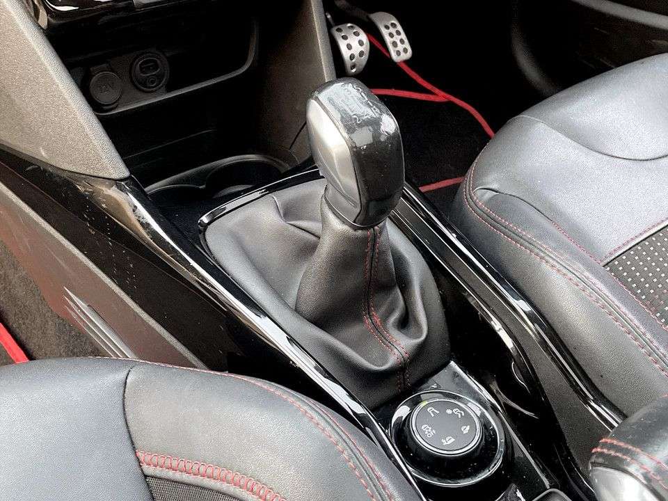 2017 PEUGEOT 2008 2017 PEUGEOT 2008