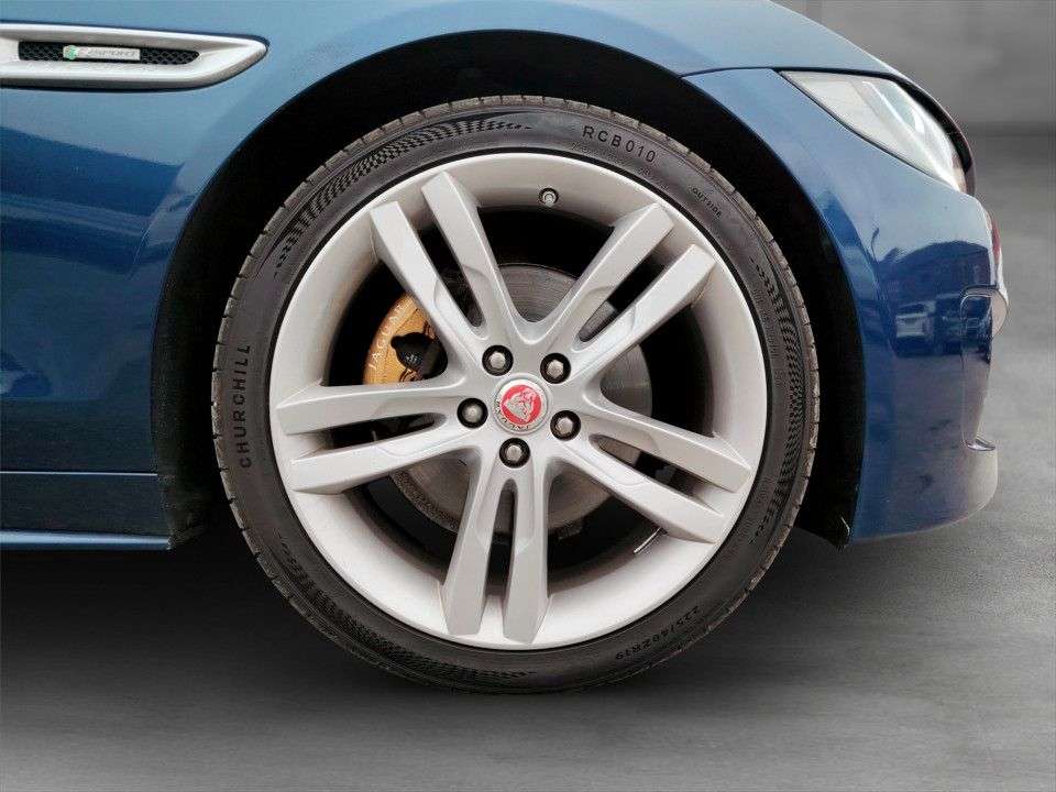 2015 JAGUAR XE 2015 JAGUAR XE