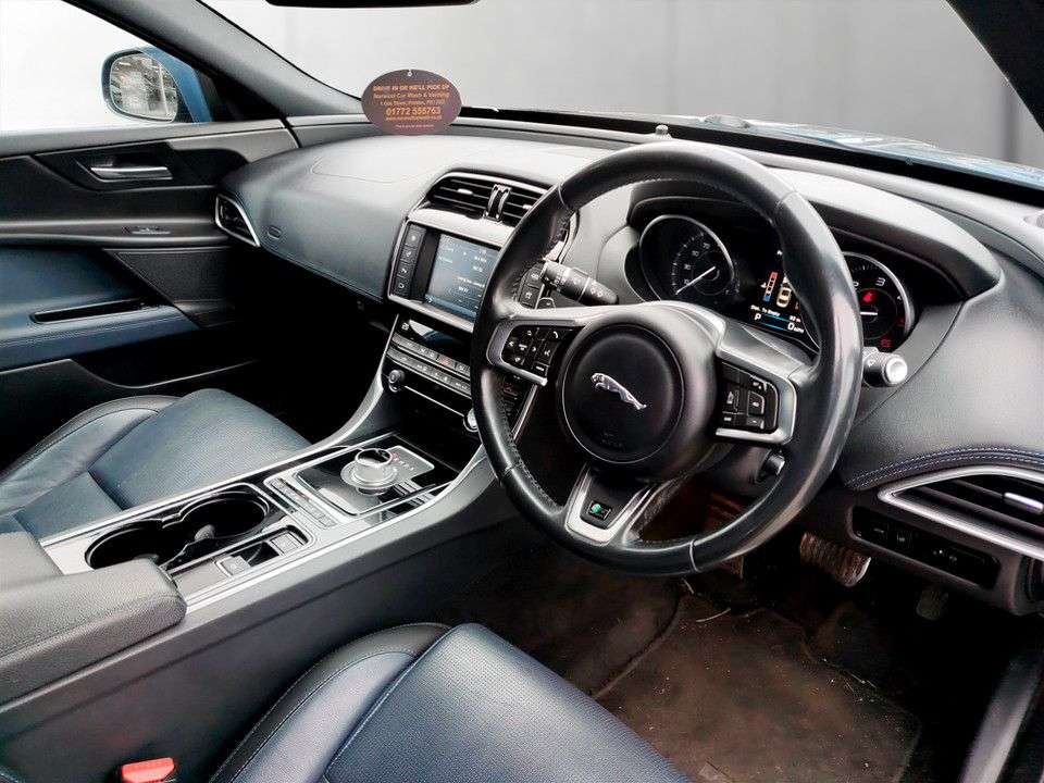 2015 JAGUAR XE 2015 JAGUAR XE