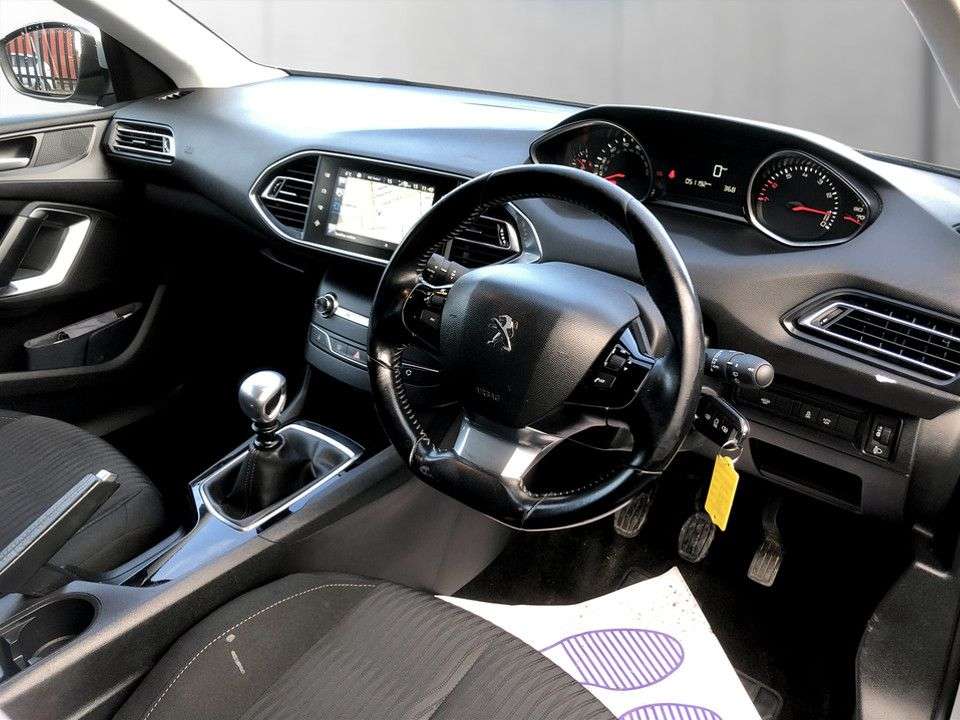 2017 PEUGEOT 308 2017 PEUGEOT 308