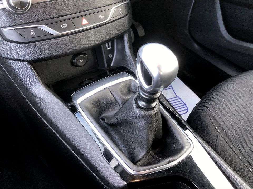 2017 PEUGEOT 308 2017 PEUGEOT 308