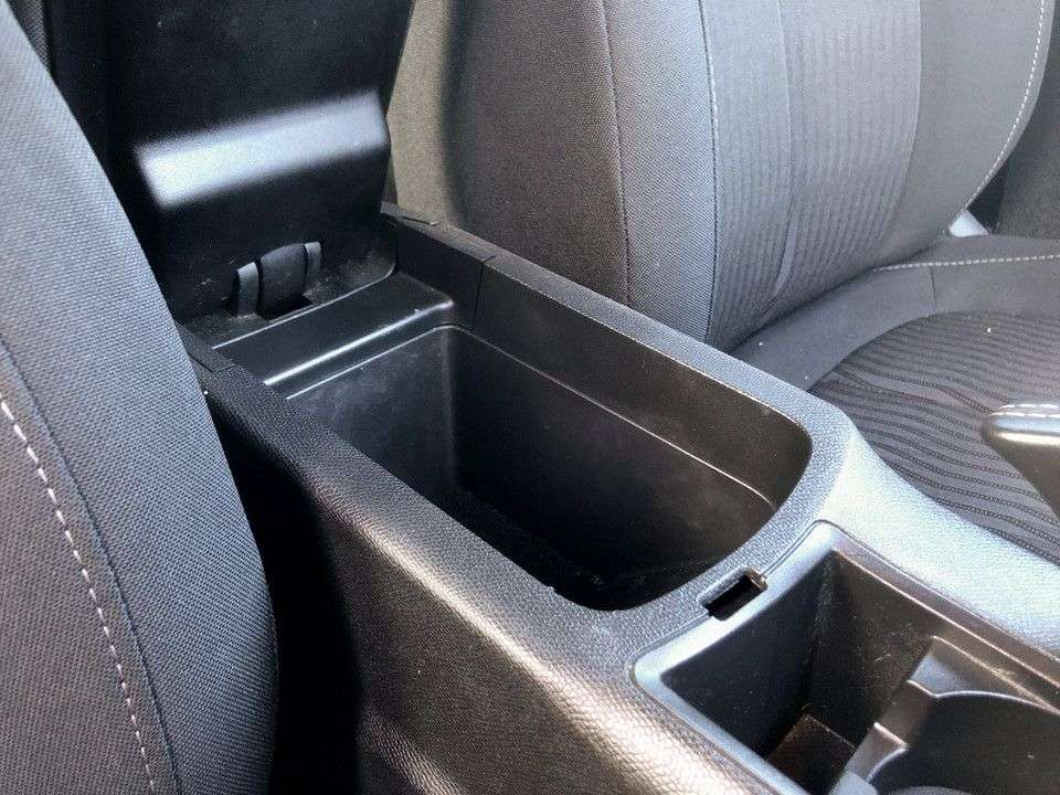 2017 PEUGEOT 308 2017 PEUGEOT 308