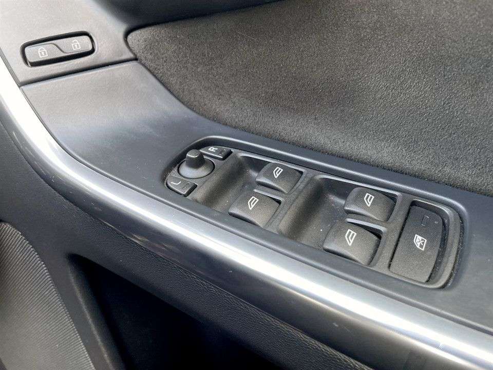 2014 VOLVO XC60 2014 VOLVO XC60