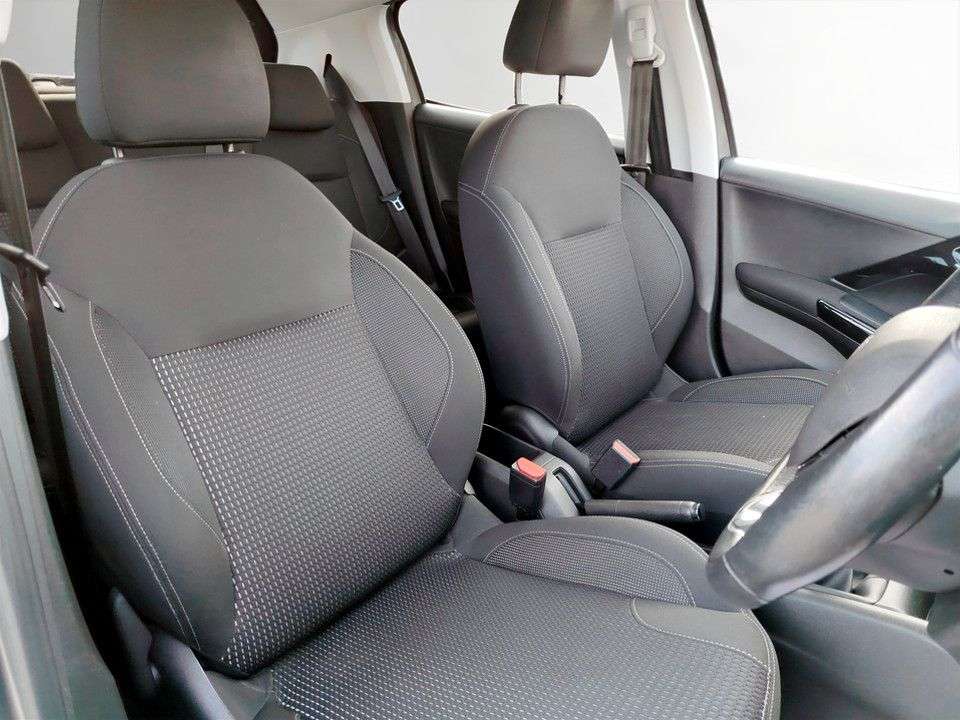 2019 PEUGEOT 208 2019 PEUGEOT 208