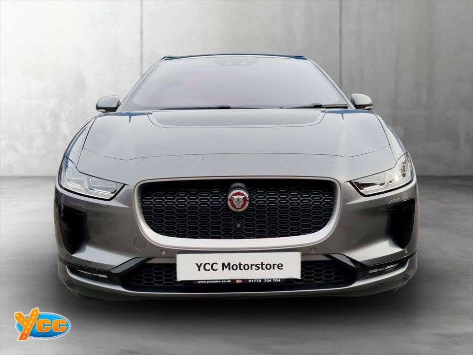 A 2018 JAGUAR I-PACE 400 90kWh First Edition SUV 5dr Electric Auto 4WD (400 ps) 3 STAMP DEALER S A 2018 JAGUAR I-PACE 400 90kWh First Edition SUV 5dr Electric Auto 4WD (400 ps) 3 STAMP DEALER S