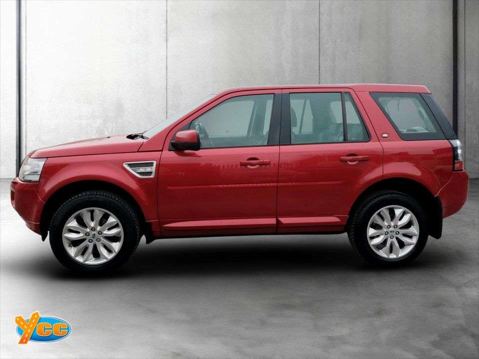 A 2013 LAND ROVER FREELANDER 2 2.2 SD4 HSE SUV 5dr Diesel CommandShift 4WD Euro 5 (190 ps) 11 STAMP FULL H A 2013 LAND ROVER FREELANDER 2 2.2 SD4 HSE SUV 5dr Diesel CommandShift 4WD Euro 5 (190 ps) 11 STAMP FULL H