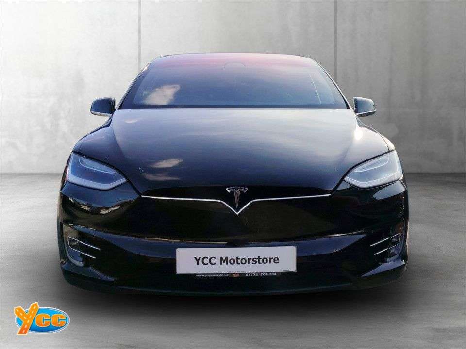 A 2018 TESLA MODEL X 75D (Dual Motor) SUV 5dr Electric Auto 4WDE (328 bhp) 5 SEAT DUAL MOTOR 4WD A 2018 TESLA MODEL X 75D (Dual Motor) SUV 5dr Electric Auto 4WDE (328 bhp) 5 SEAT DUAL MOTOR 4WD