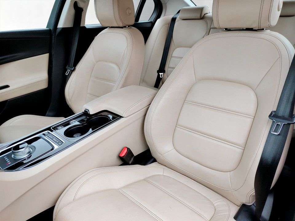 2016 JAGUAR XE 2016 JAGUAR XE