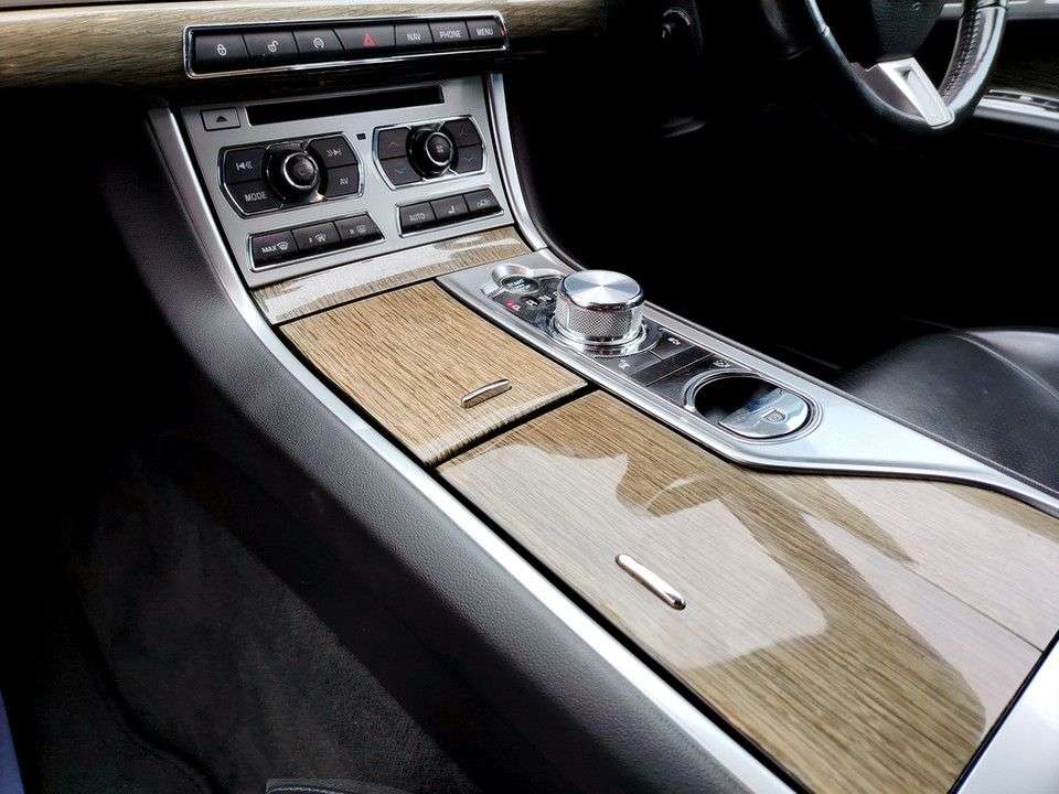 2014 JAGUAR XF 2014 JAGUAR XF