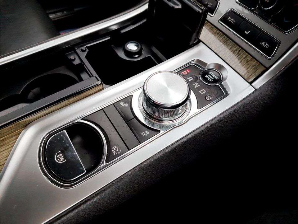 2014 JAGUAR XF 2014 JAGUAR XF