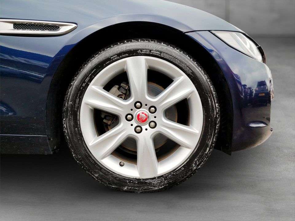 2016 JAGUAR XE 2016 JAGUAR XE