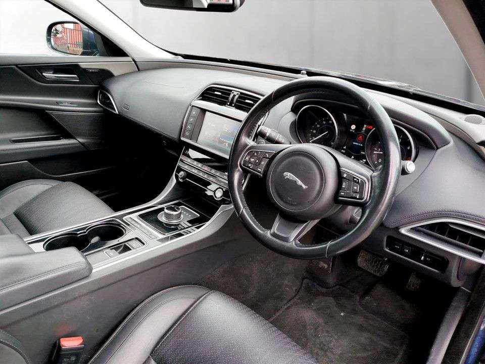 2016 JAGUAR XE 2016 JAGUAR XE