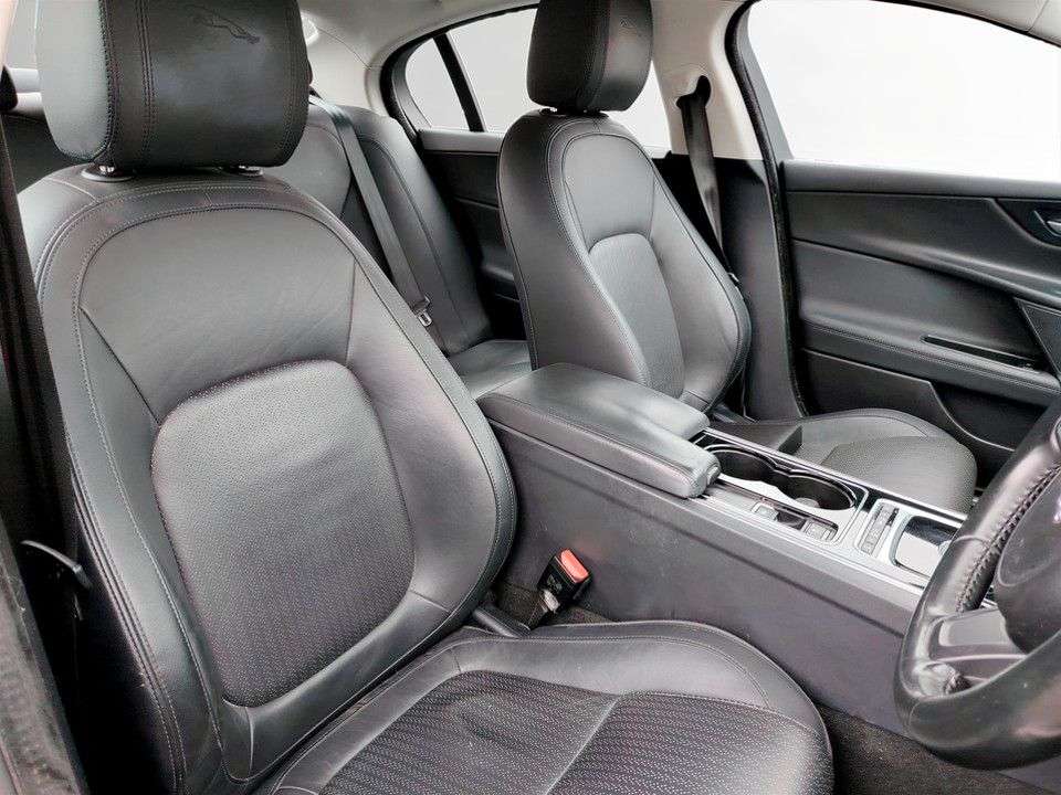 2016 JAGUAR XE 2016 JAGUAR XE