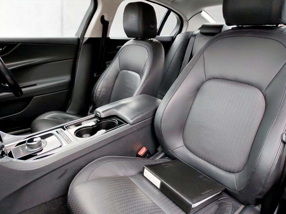 2016 JAGUAR XE 2016 JAGUAR XE