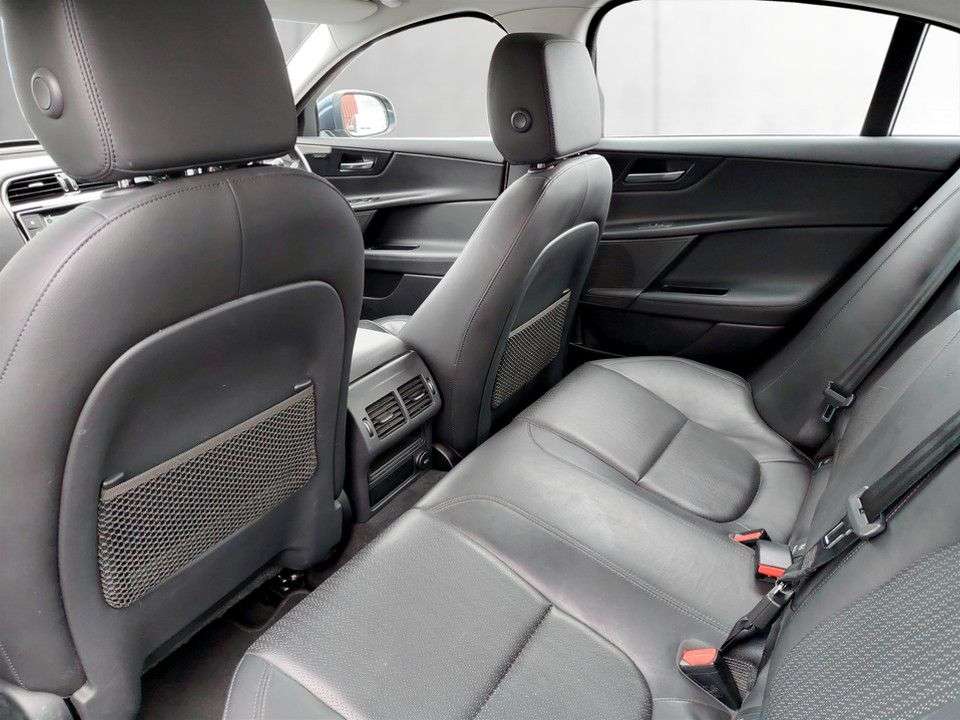 2016 JAGUAR XE 2016 JAGUAR XE