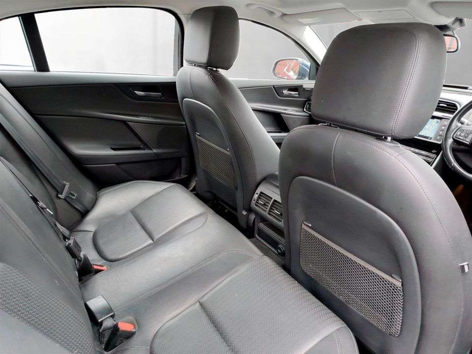 2016 JAGUAR XE 2016 JAGUAR XE