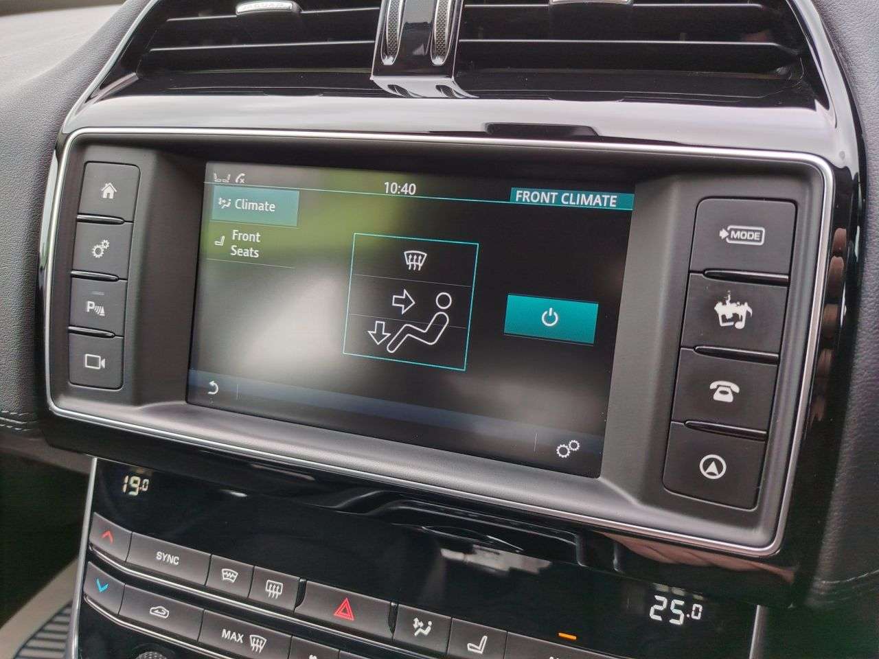 2016 JAGUAR XE 2016 JAGUAR XE