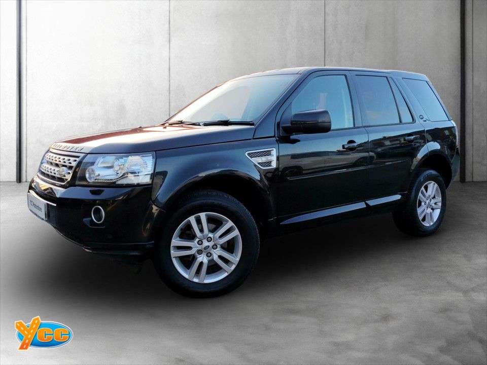 A 2013 LAND ROVER FREELANDER 2 2.2 SD4 XS SUV 5dr Diesel CommandShift 4WD Euro 5 (190 ps) 8 STAMP FULL HIS A 2013 LAND ROVER FREELANDER 2 2.2 SD4 XS SUV 5dr Diesel CommandShift 4WD Euro 5 (190 ps) 8 STAMP FULL HIS