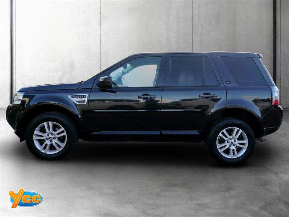 A 2013 LAND ROVER FREELANDER 2 2.2 SD4 XS SUV 5dr Diesel CommandShift 4WD Euro 5 (190 ps) 8 STAMP FULL HIS A 2013 LAND ROVER FREELANDER 2 2.2 SD4 XS SUV 5dr Diesel CommandShift 4WD Euro 5 (190 ps) 8 STAMP FULL HIS