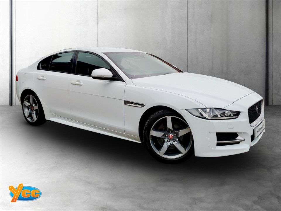 A 2017 JAGUAR XE 2.0d R-Sport Saloon 4dr Diesel Auto Euro 6 (s/s) (180 ps) 6 STAMP DEALER SE A 2017 JAGUAR XE 2.0d R-Sport Saloon 4dr Diesel Auto Euro 6 (s/s) (180 ps) 6 STAMP DEALER SE